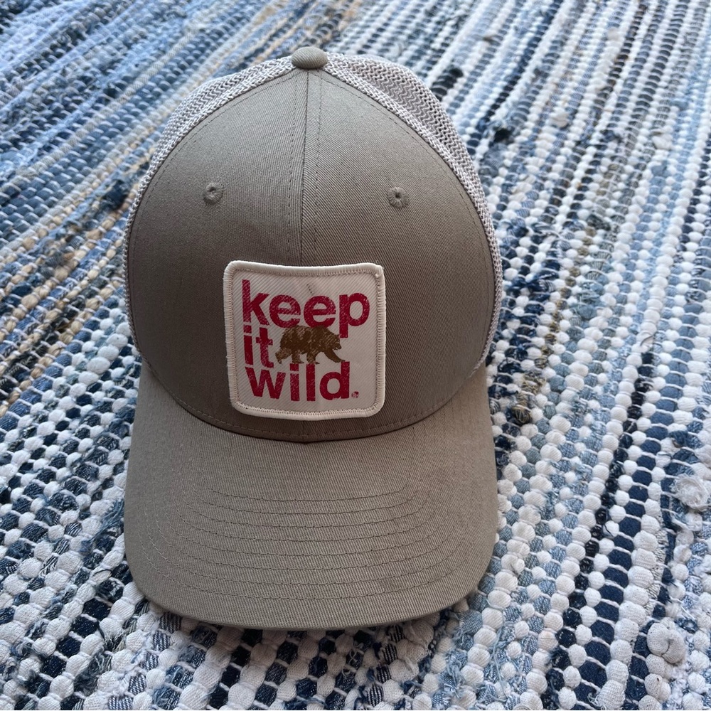 Columbia Keep It Wild Fitted Hat Unisex Bear - Picture 3 of 6